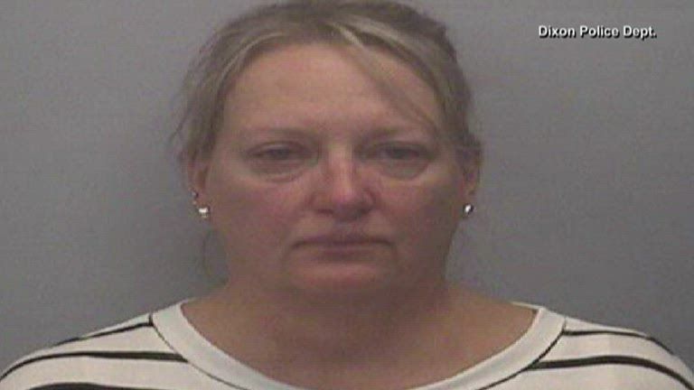 Dixon PD mom arrested after letting kids ride in empty pool on top of car Jennifer Yeager